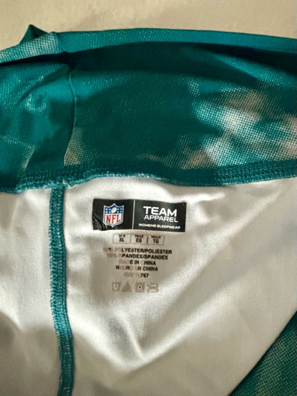 Eagles NFL Team Apparel Green and White Women's Leggings, XL - Picture 4 of 4